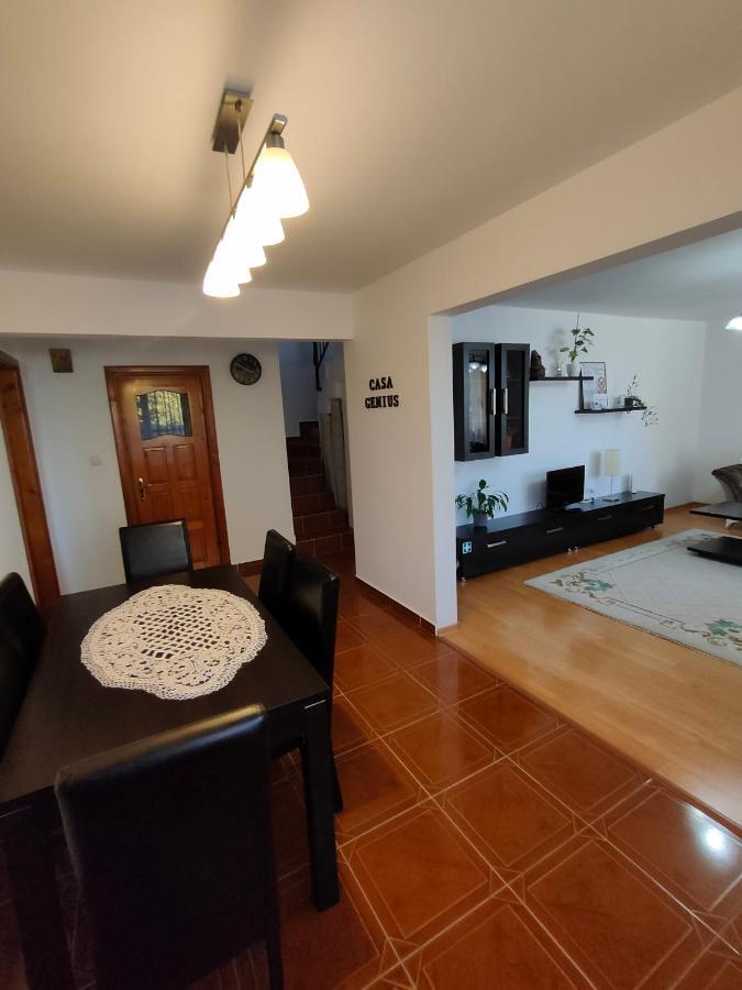 "Apartament"-Casa Genius Ploiesti Exterior photo