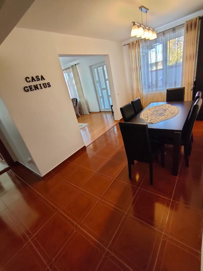 "Apartament"-Casa Genius Ploiesti Exterior photo